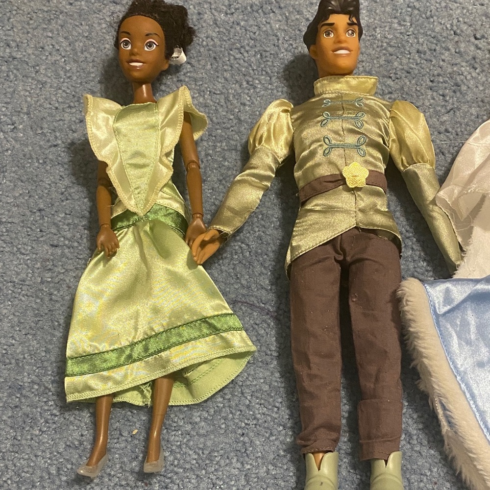 Prince Navine and princess Tiana Barbie doll